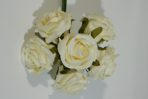 Rose aus Moosgummi, am Draht, 6cm, 24 Stück im Beutel creme 